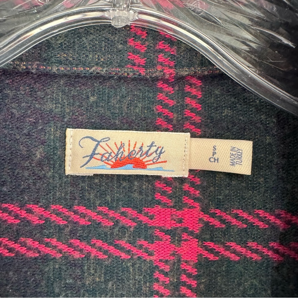 Faherty Women’s Legend Sweater Shirt Outer Limits Plaid Outdoor Cozy Size Small - Picture 11 of 12